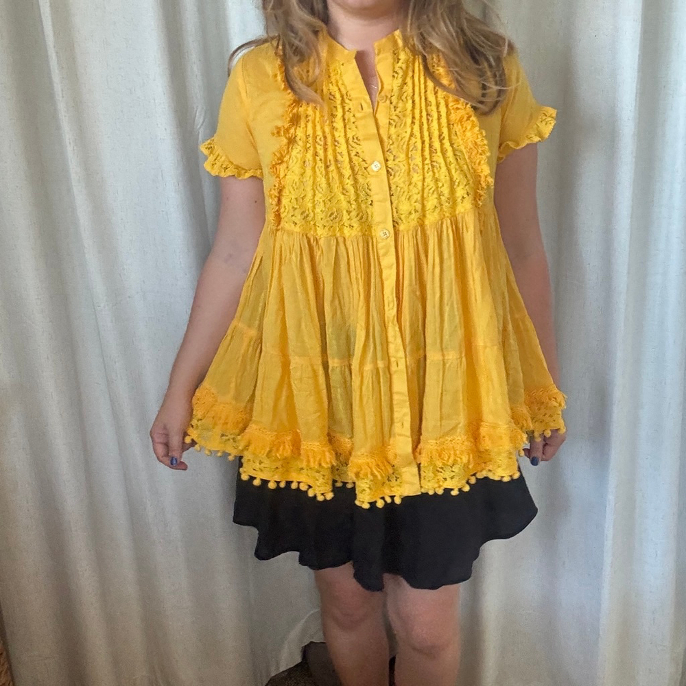 Sunny Yellow Flowy Babydoll Top • Size: M